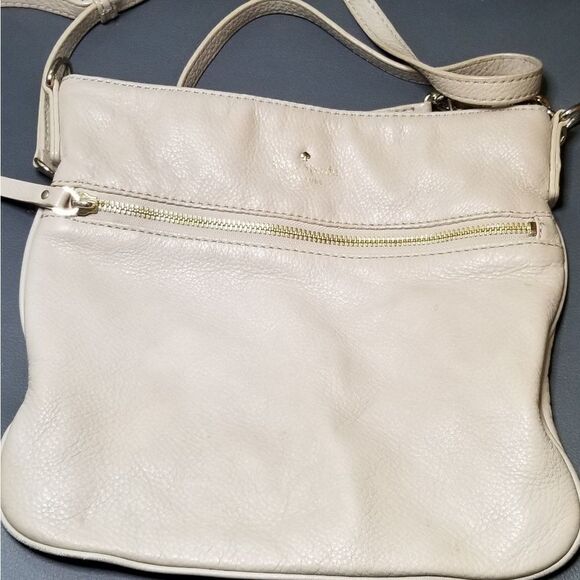 Kate Spade Crossbody  - Picture 1 of 9